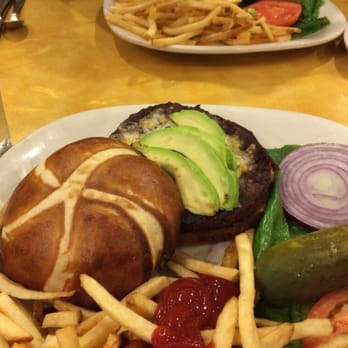 Eggspresso - Avocado burger - Breakfast & Brunch Near Me - Bannockburn, Illinois