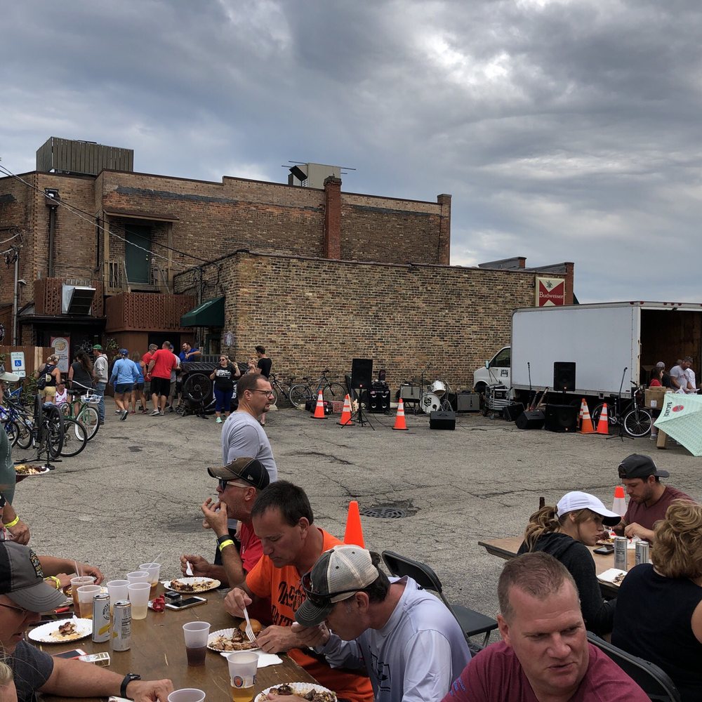 Matt's Tavern - Outside the bar parking lot during bike event. - Bars Near Me - Crystal Lake, Illinois Matt's Tavern - Outside the bar parking lot during bike event. - Bars Near Me - Crystal Lake, Illinois