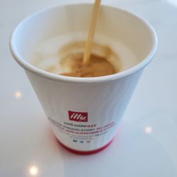 United Club - Cappuccino