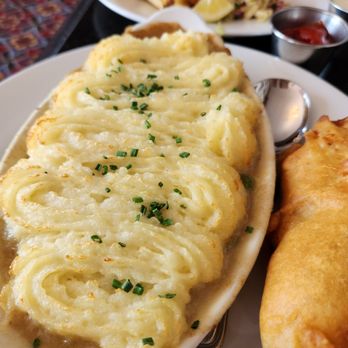 Windsor Lounge - Shepherd's Pie (with some of Mike's cod). - Lounges Near Me - Waterton Park, Alberta Windsor Lounge - Shepherd's Pie (with some of Mike's cod). - Lounges Near Me - Waterton Park, Alberta