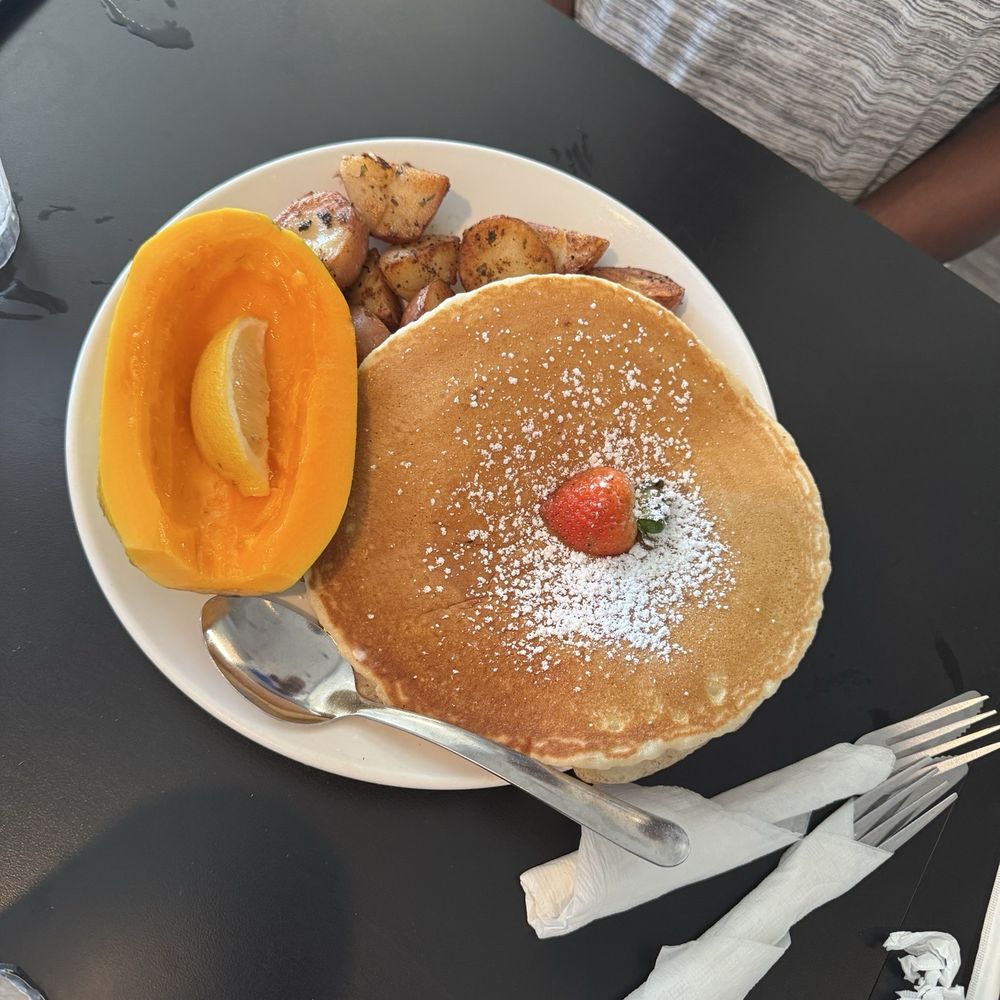 Sweet E's Cafe - Pancake, melon and home fries - Cafes Near Me - Honolulu, Hawaii Sweet E's Cafe - Pancake, melon and home fries - Cafes Near Me - Honolulu, Hawaii