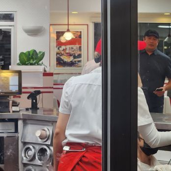 In-N-Out Burger - Burgers Near Me - Burbank, California In-N-Out Burger - Burgers Near Me - Burbank, California