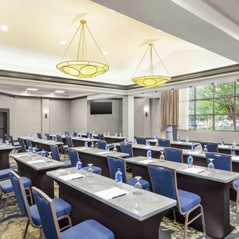 DoubleTree by Hilton Hotel Jackson - Meeting Room - Hotels Near Me - Jackson, Tennessee