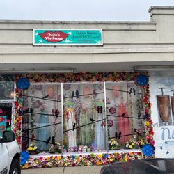 Juju's Vintage - Current display