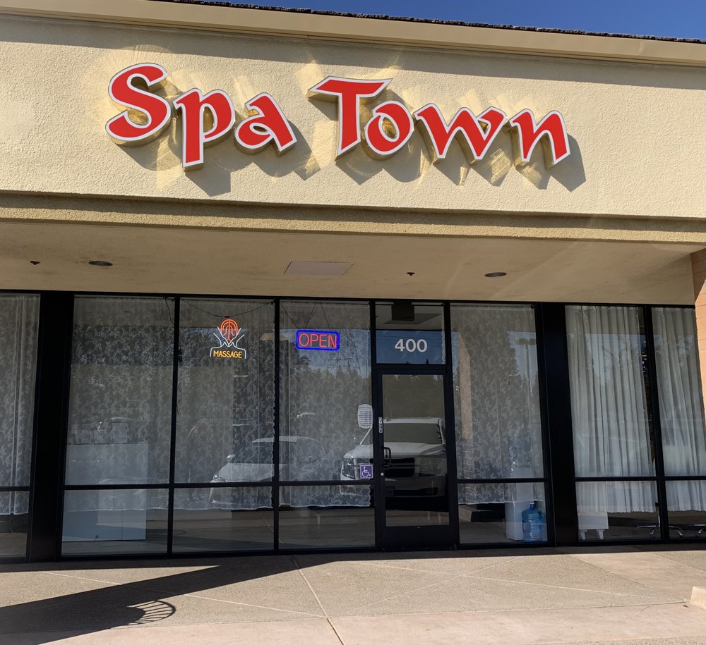Spa Town Massage Logo