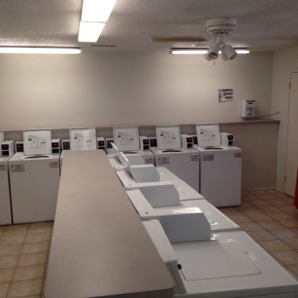 Preston Park - Laundry facility - Apartments Near Me - Dallas, Texas