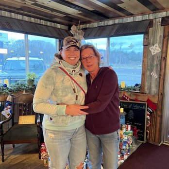 Wilson Creek Cafe - I hugged my mom, before driving back south! Thanks for the great breakfast! - Breakfast & Brunch Near Me - Powers, Michigan