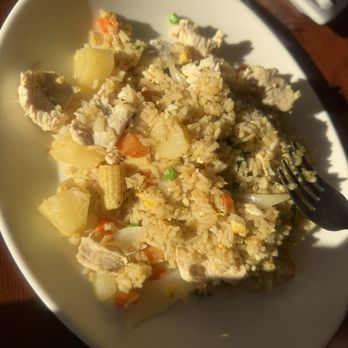 Sweet Mango Berea Thai Cuisine - Pineapple fried rice - Thai Near Me - Berea, Ohio Sweet Mango Berea Thai Cuisine - Pineapple fried rice - Thai Near Me - Berea, Ohio