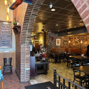 Hodak's - Indoor Dining area - Southern Near Me - Saint Louis, Missouri Hodak's - Indoor Dining area - Southern Near Me - Saint Louis, Missouri