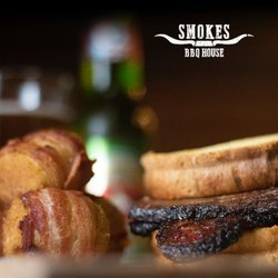 Smokes BBQ House - Sandwich de Brisket + Mac & Cheese Fried Balls