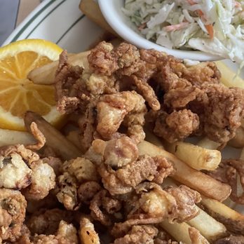 Sly Fox Den Too - Fried Whole Belly Clams with Handcut Fries and homemade Cole slaw - American Near Me - Charlestown, Rhode Island Sly Fox Den Too - Fried Whole Belly Clams with Handcut Fries and homemade Cole slaw - American Near Me - Charlestown, Rhode Island