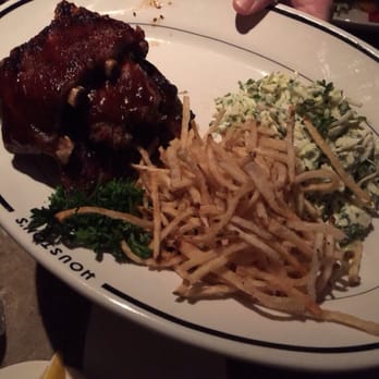 Houston's Restaurant - American Near Me - Pompano Beach, Florida