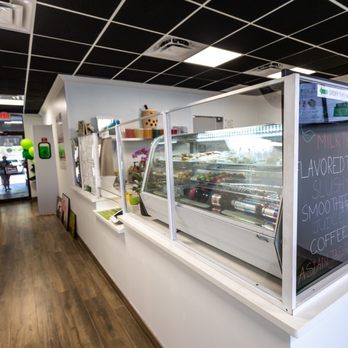 Black Pearl - Order side view/ toward the parking lot in the back. - Bubble Tea Near Me - Boca Raton, Florida