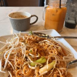 Pad Thai Lunch Special