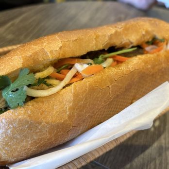 Saigon Kitchen & Phở - Bahn mi - Juice Bars & Smoothies Near Me - Sacramento, California