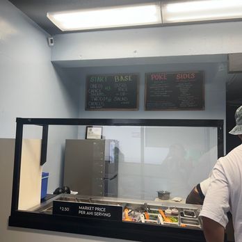 Poke Fix Hawaii - Inside - Sushi Bars Near Me - Honolulu, Hawaii