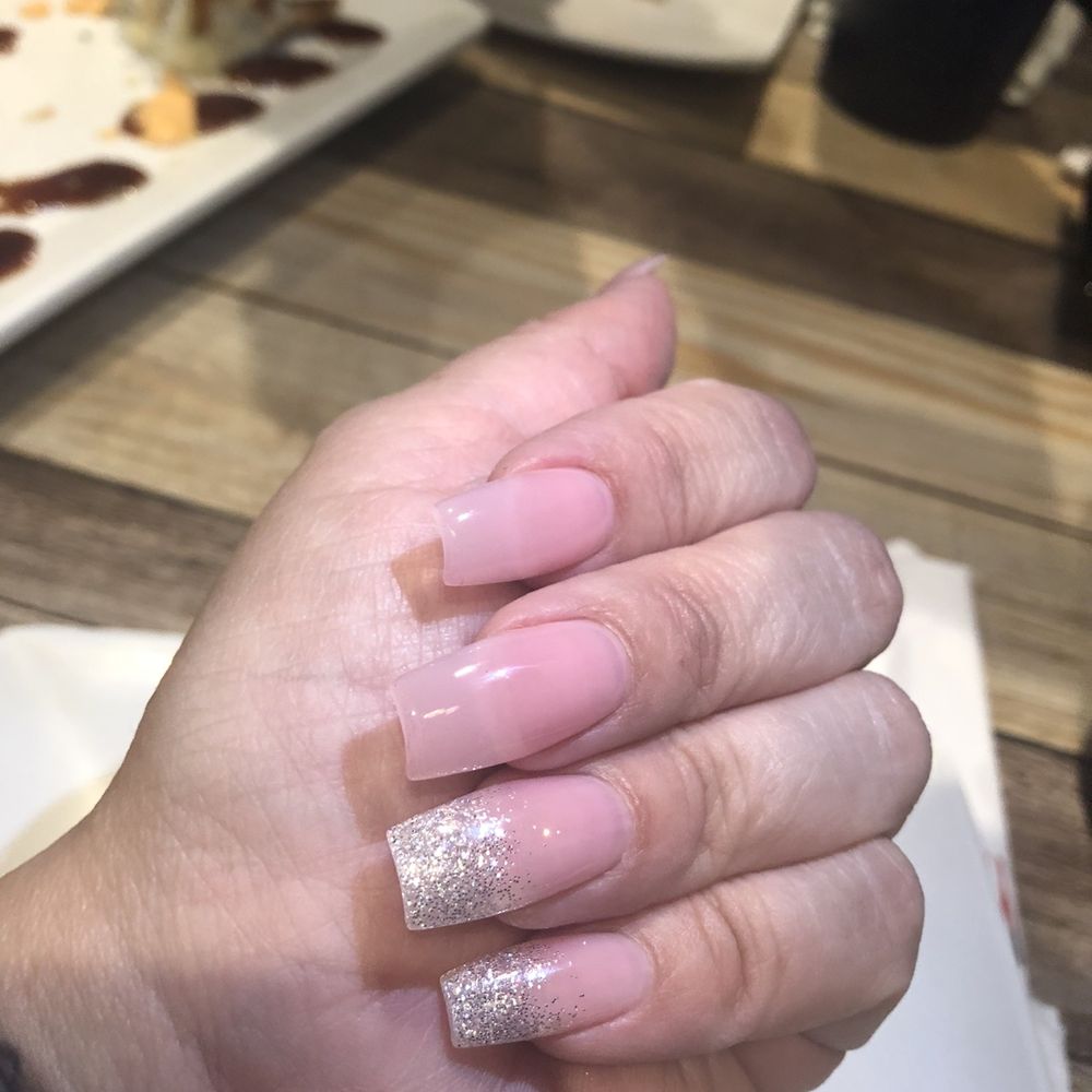 G Spot Nails - Acrylics by Rocio - Nail Salons Near Me - Pacoima, California