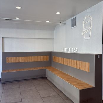 ALittle Tea - Spacious seating area - Bubble Tea Near Me - San Gabriel, California