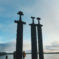 Sverd i Fjell - Three svords