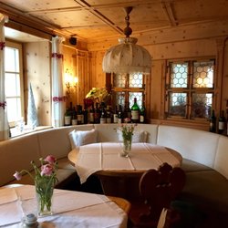 Hotel Goldener Berg - Cozy interior dining
