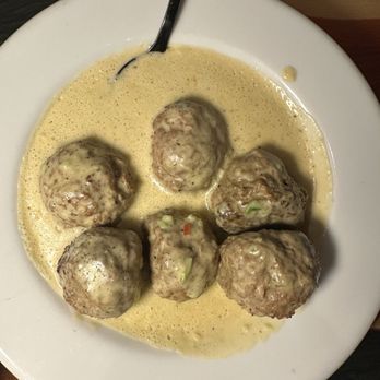 Renee's Tucson - Meatballs & Jalapeño Cream - Pizza Near Me - Tucson, Arizona