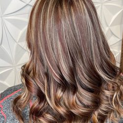 Mane & Muse Salon