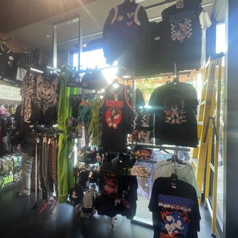 Hot Topic - apparel - Women's Clothing Near Me - Kapolei, Hawaii
