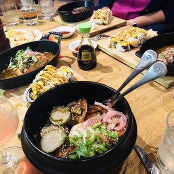 Earls Kitchen + Bar - New American Near Me - McLean, Virginia