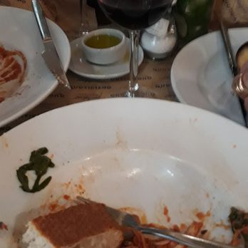 Quotidiano - Pasta with tomato sauce and seafood. - Italian Near Me - Buenos Aires, C
