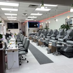 Sunday Nails Spa