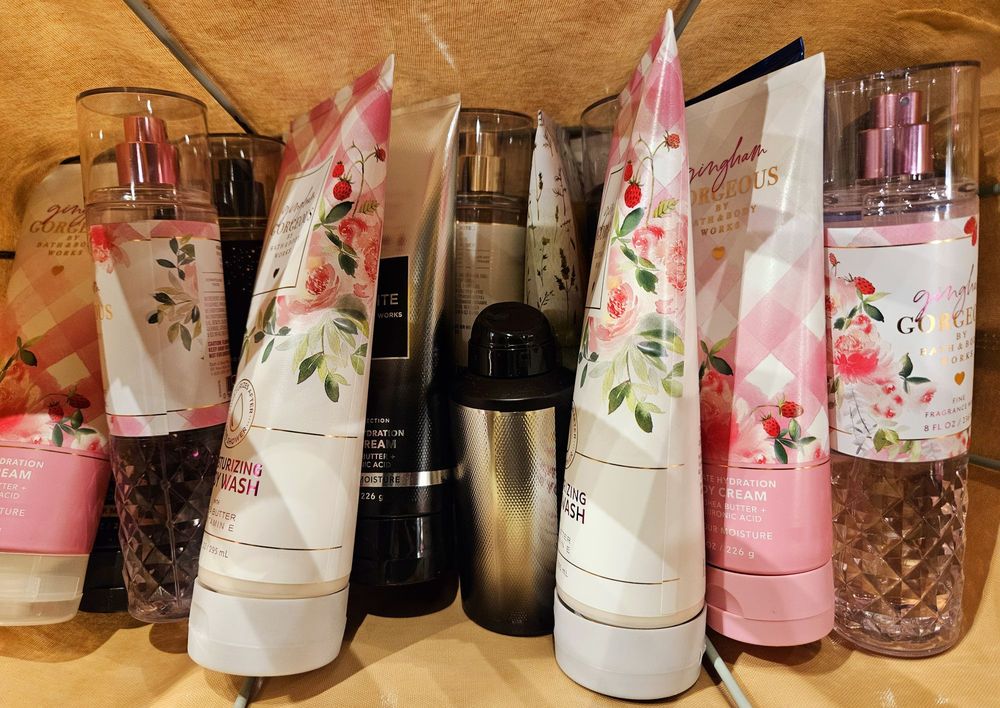 BATH & BODY WORKS Updated June 2024 49 Photos & 13 Reviews 10300