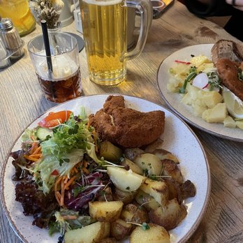 Oma Else - Chicken Cordon Bleu - Bars Near Me - Mainz, RP