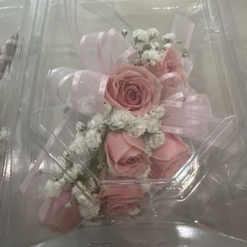 Bee's Flowers - Prom corsage - Florists Near Me - San Jose, California
