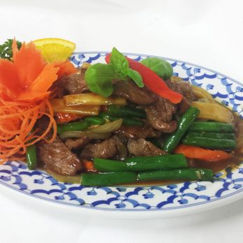 Mae Glong Thai Restaurant - Stir fried beef with chilli and basil leaves - Thai Near Me - Auckland, AUK Mae Glong Thai Restaurant - Stir fried beef with chilli and basil leaves - Thai Near Me - Auckland, AUK