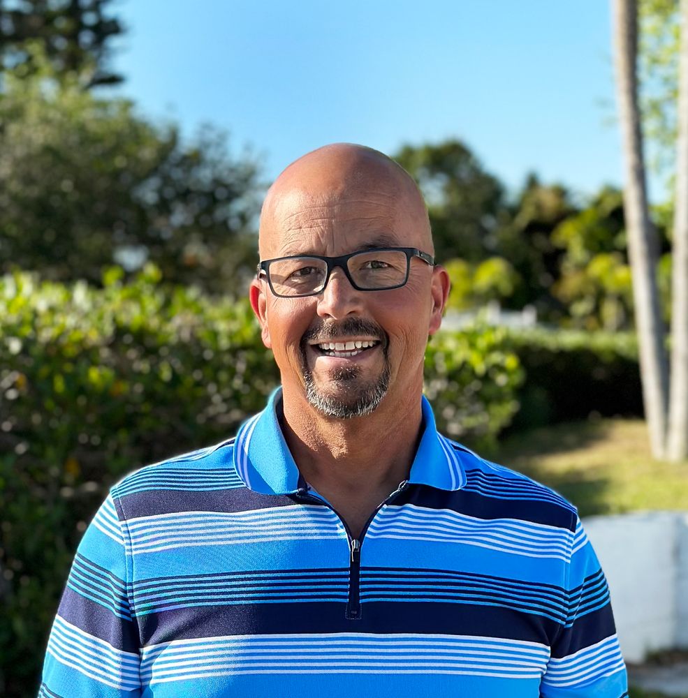 RANDY LINDORFF REALTOR Updated July 2024 10 Photos 4764 Banning