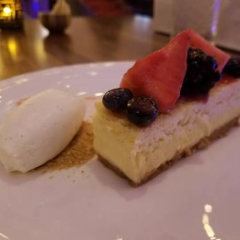 Gordon Ramsay Hell’s Kitchen - Creamy cheese cake, with fresh berries with fresh homemade whip cream. - Bars Near Me - Mashantucket, Connecticut