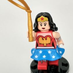 Bricks and Minifigs Anaheim - Love the Wonder Woman minifigure I picked up from this location a while back