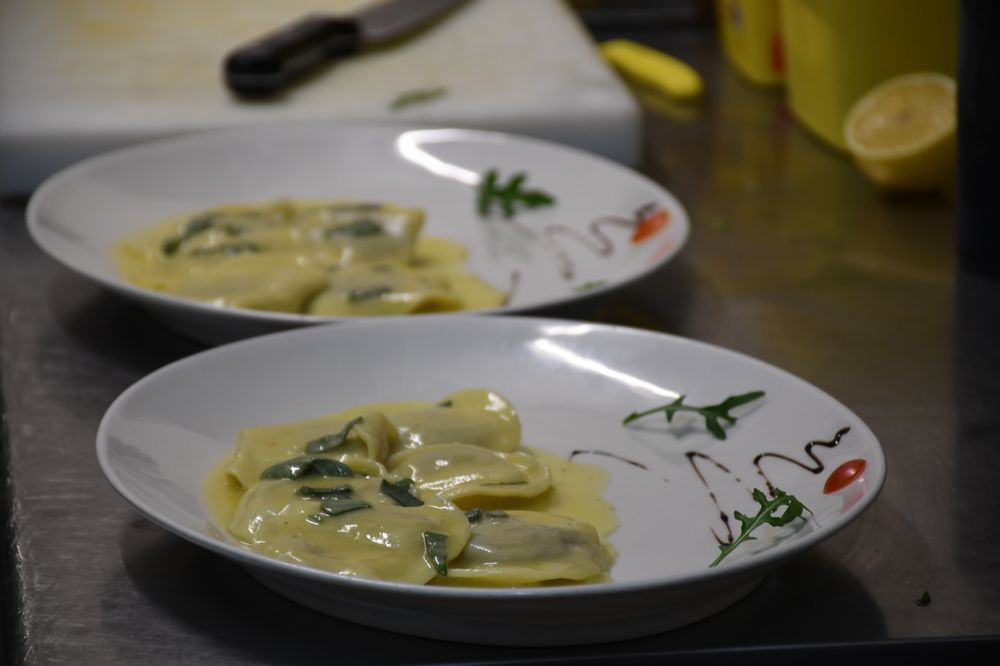 TRATTORIA PICCOLO MONDO 16 Photos & 11 Reviews Fasangartenstr. 106, München, Bayern, Germany