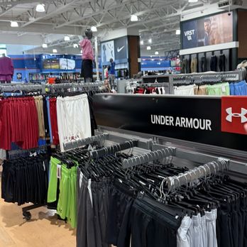 DICK'S Sporting Goods - Sports Wear Near Me - Upland, California