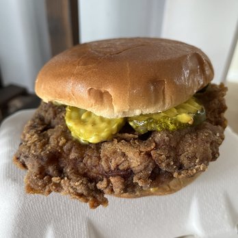 Fiji Fry House - Fijian fried chicken sandwich - 5 stars - Halal Near Me - San Leandro, California