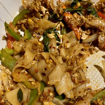 Royal Orchid - Phad Kee Mao - such oil. Such lacking of flavor. - Thai Near Me - Renton, Washington Royal Orchid - Phad Kee Mao - such oil. Such lacking of flavor. - Thai Near Me - Renton, Washington