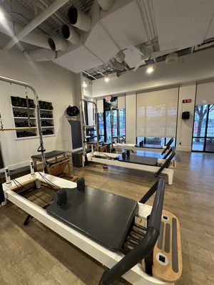 BODYBAR Pilates by null