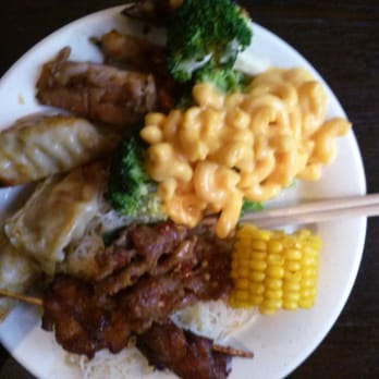 Uno 1 China Super Buffet - My second plate...skewered beef, pot stickers, mac n cheese, steamed broccoli, some form or chicken (can't remember which one.) - Buffets Near Me - Irving, Texas Uno 1 China Super Buffet - My second plate...skewered beef, pot stickers, mac n cheese, steamed broccoli, some form or chicken (can't remember which one.) - Buffets Near Me - Irving, Texas
