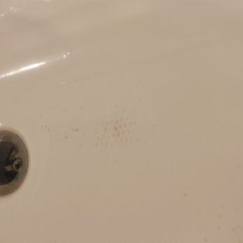American Patriot Getaways - Black mold on bottom of tub - Vacation Rentals Near Me - Pigeon Forge, Tennessee
