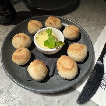 Pizza Express - Pizza express dough balls with garlic butter - Pizza Near Me - London, XGL