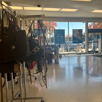 Ross Dress for Less - Interior - Women's Clothing Near Me - San Jose, California Ross Dress for Less - Interior - Women's Clothing Near Me - San Jose, California