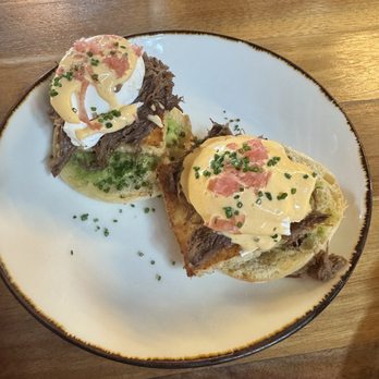 Geist - Short rib benny - Cocktail Bars Near Me - Nashville, Tennessee