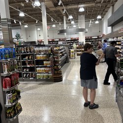 Publix Super Markets - In season crowd here