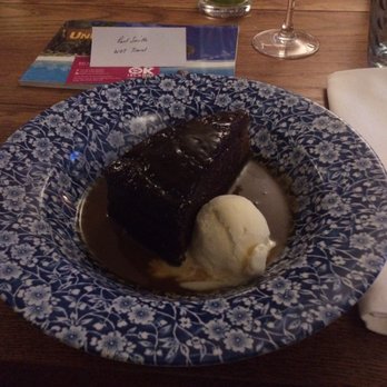 The Crown - Sticky Toffee Pudding with Ice Cream  A picture paints a thousand words, and this one says them all. Great tasting and so light. - Pubs Near Me - Twickenham, XGL