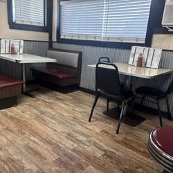 Knight's Drive In - Interior